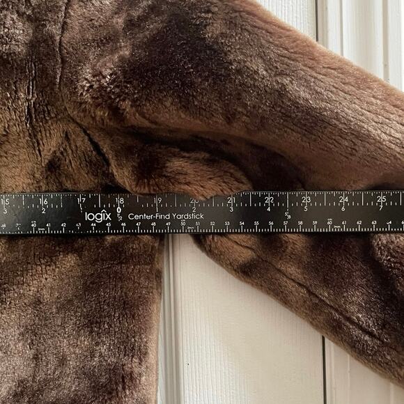 Cejon Accessories Brown Soft Faux Fur 3/4 Length Sleeves Crop Jacket Medium - Picture 8 of 12